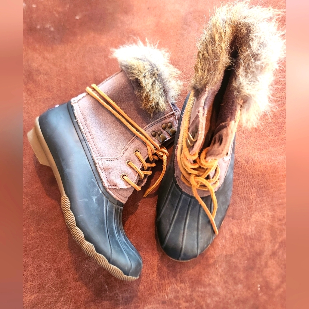 Sperry Topsider Fur Lined Duck Boots